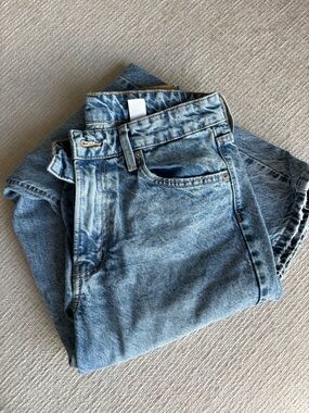 H&M Women’s Light Blue Denim Jeans